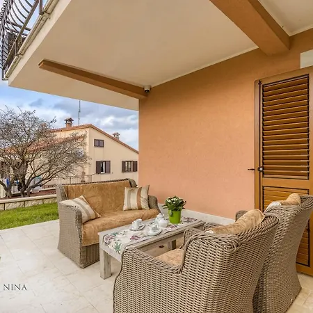 Apartment Nina Pazin Exterior foto